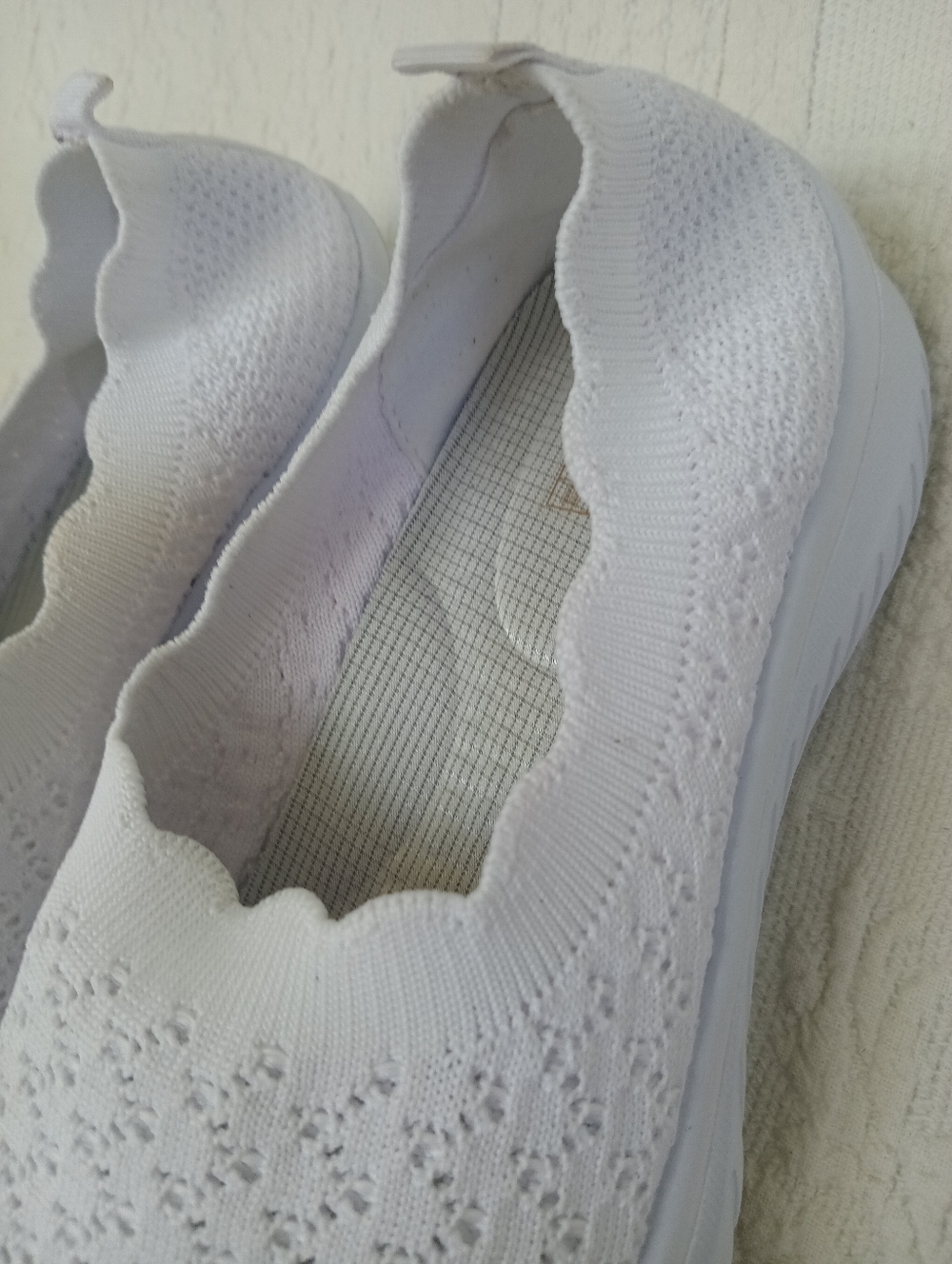 White Scalloped Knit Slip-on Sneakers Comfy Cushioned Lightweight Simple Femme - Picture 4 of 8